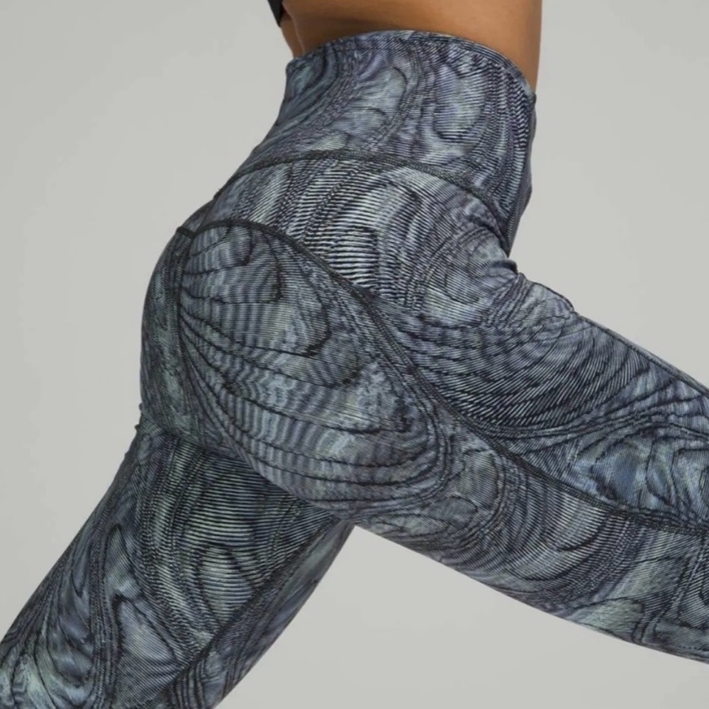 Lululemon Fast and Free Tight 25” Dimensional Icing Blue Multi Size 4 - Picture 4 of 9